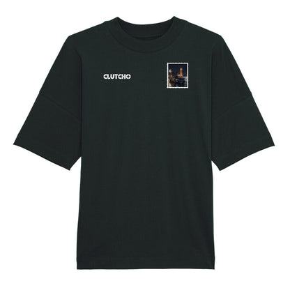 CLUTCHO London Vibes Oversized T-Shirt in Schwarz aus schwerer Bio-Baumwolle – Stoff- und Farbdetail.